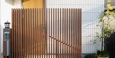 Modern functionality fence with custom design in Navarre
